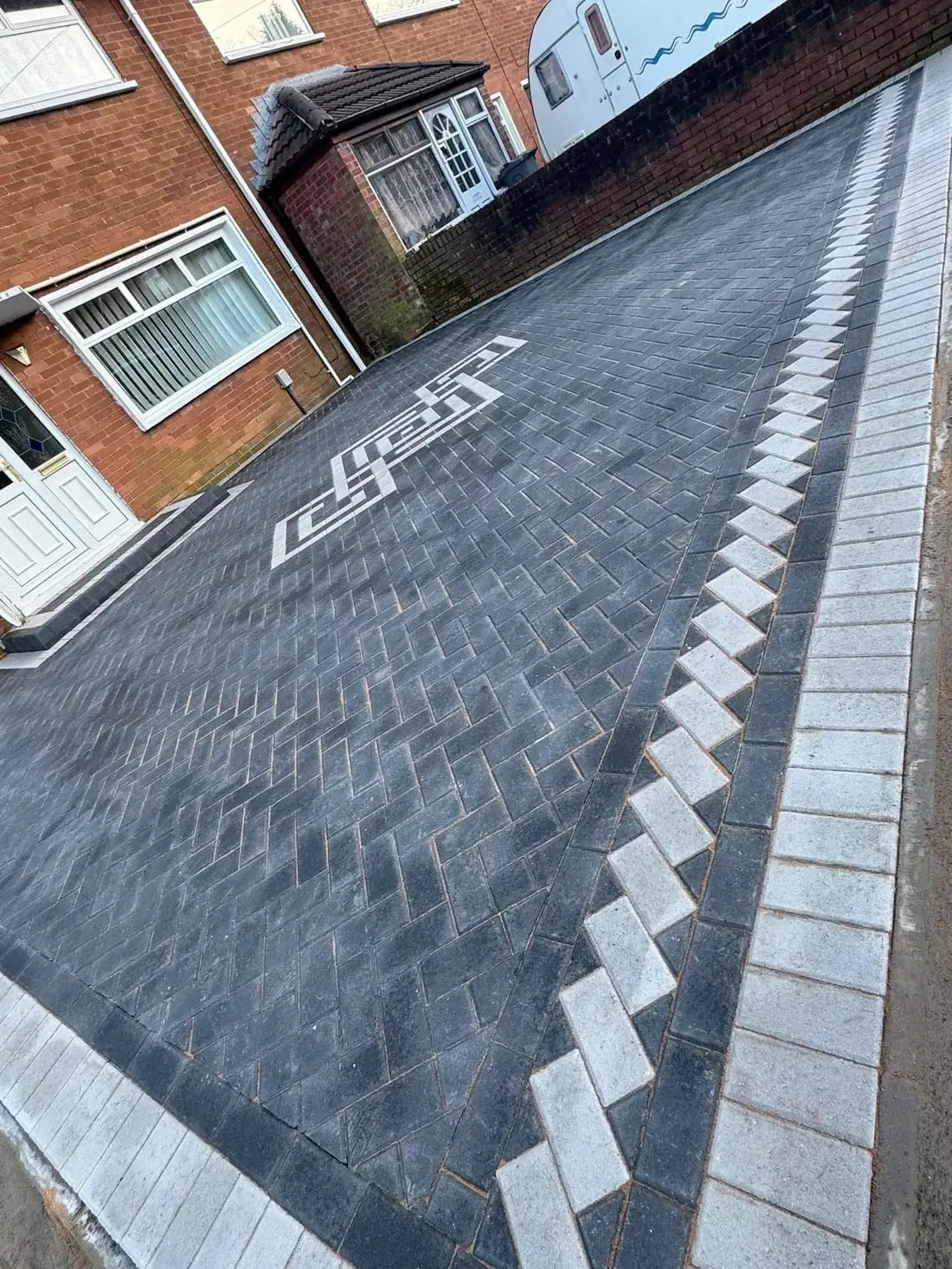Block paved driveway with decorative border Burton upon Trent